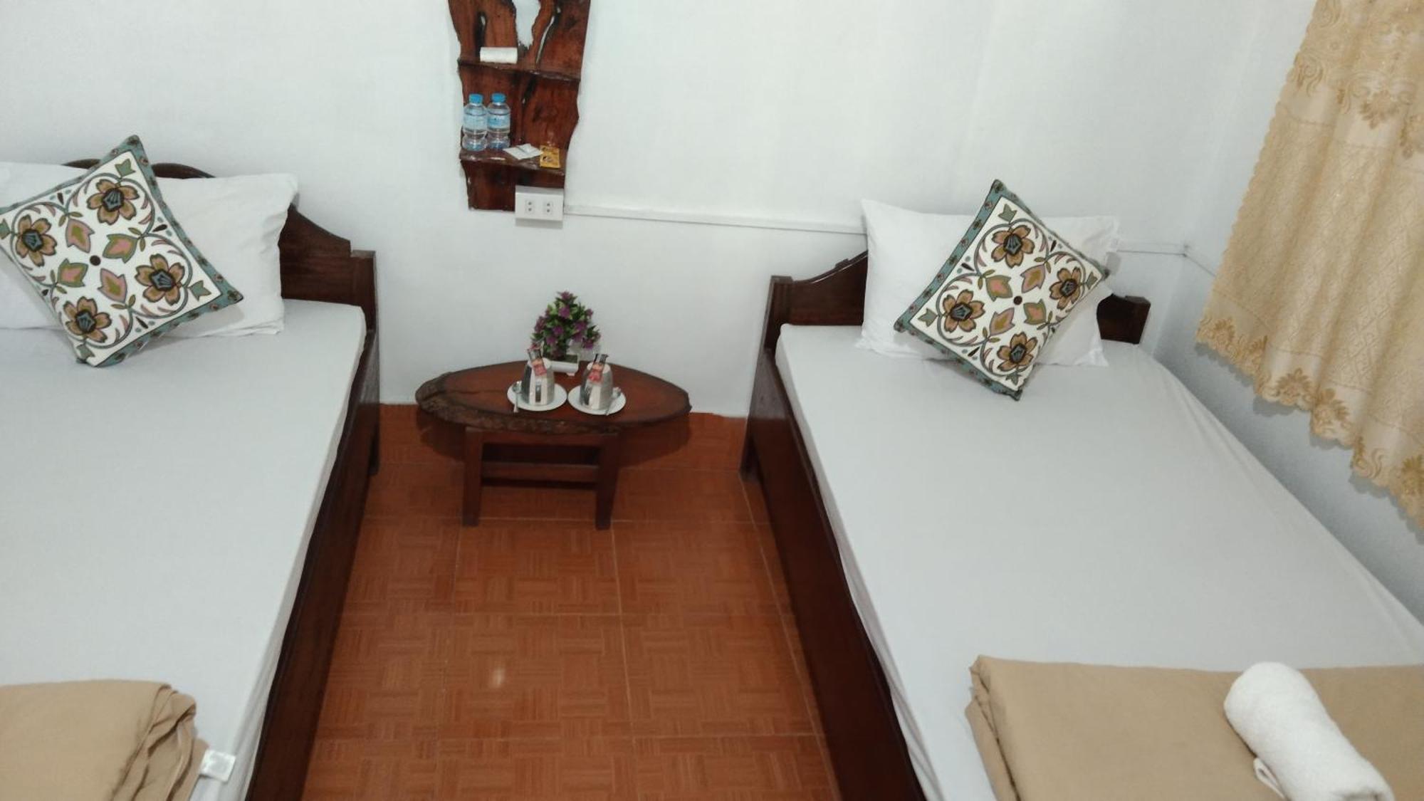 Amphai Guest House Nong Khiaw Exterior photo